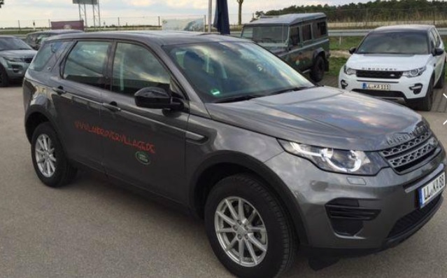 Left hand drive LANDROVER DISCOVERY SPORT 2.2 TD4 SE 4X4